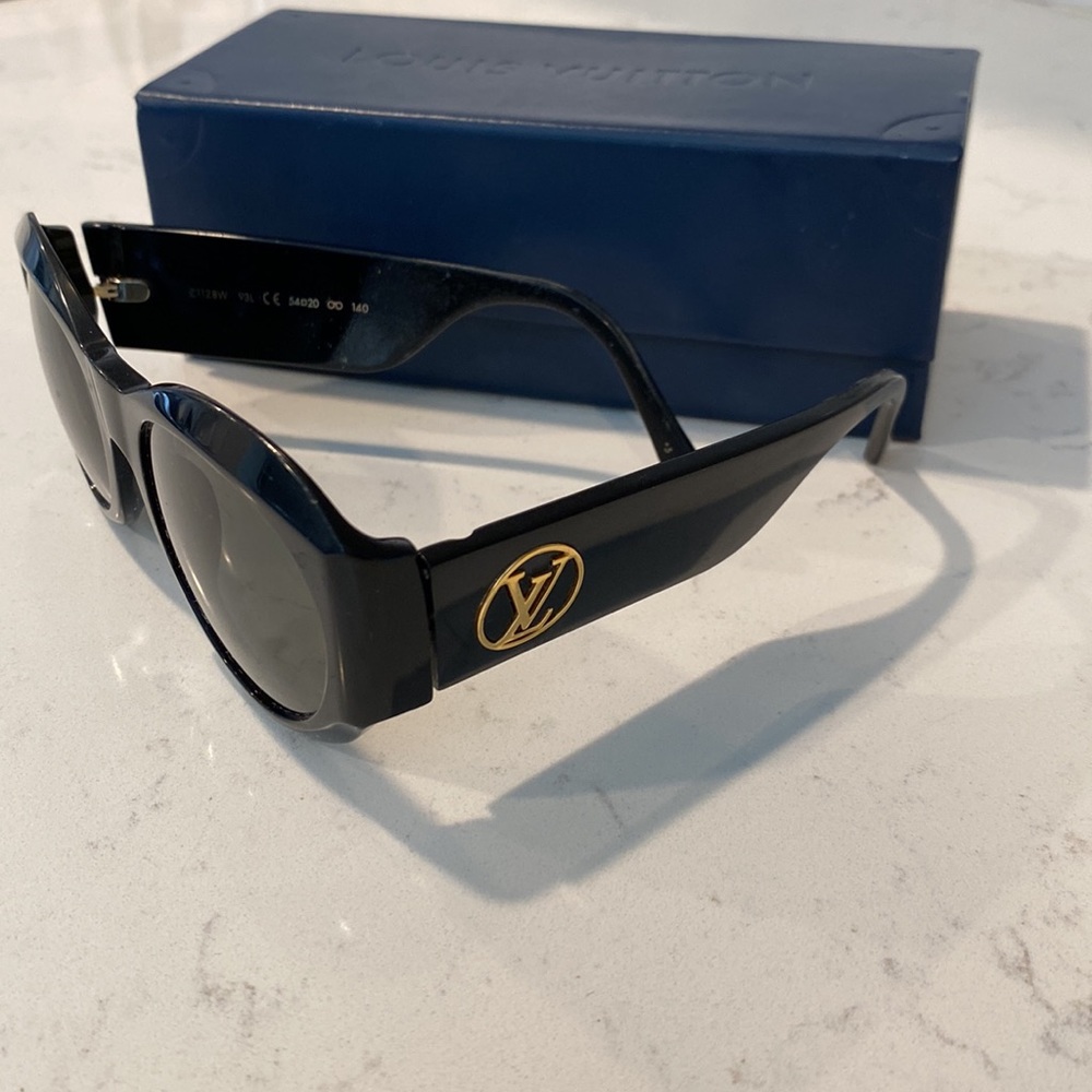 Louis Vuitton sunglasses - Picture 4 of 4